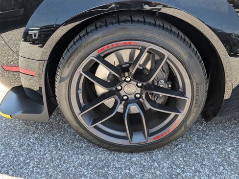 Used 2019 Dodge Challenger SRT Hellcat Redeye RWD image 9