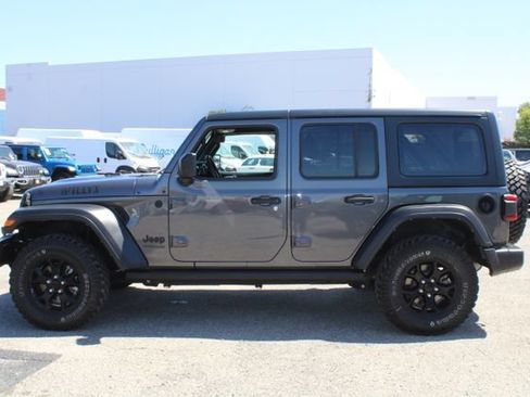 Used 2022 Jeep Wrangler Unlimited Sport AWD/4WD image 7