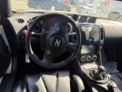 Used 2017 Nissan 370Z Coupe image 7