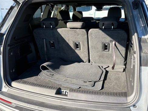 Used 2025 GMC Acadia Elevation image 21