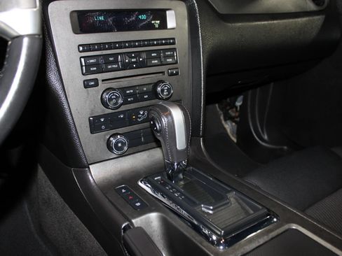 Used 2014 Ford Mustang Convertible RWD image 16