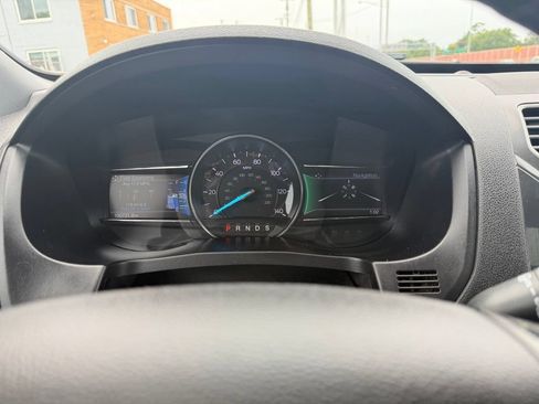 Used 2018 Ford Explorer XLT w/ Equipment Group 202A AWD/4WD image 24