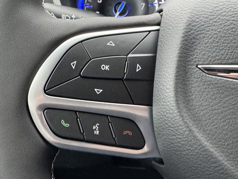 New 2026 Chrysler Pacifica Select image 17