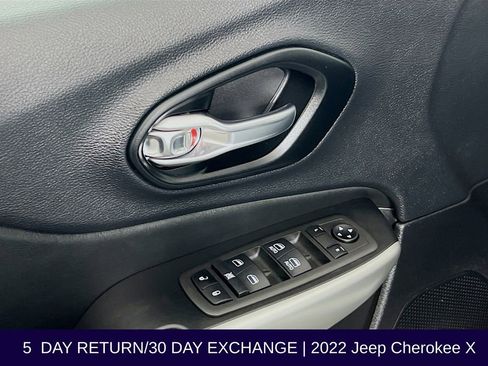 Used 2022 Jeep Cherokee Latitude image 22