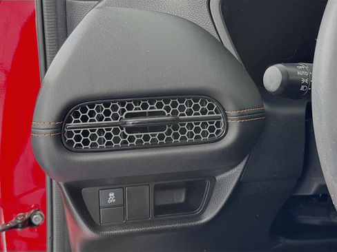 Certified 2023 Honda HR-V Sport image 10
