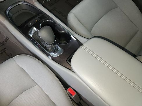 Used 2025 Chevrolet Malibu LT FWD image 22