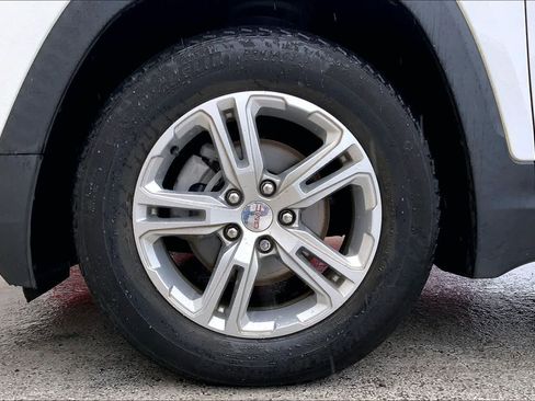 Used 2022 GMC Terrain SLE w/ Driver Convenience Package image 9