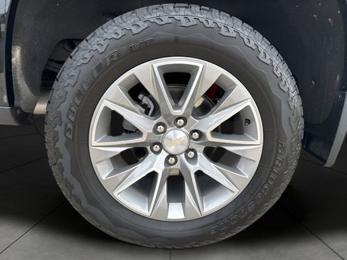 Used 2022 Chevrolet Silverado 1500 High Country w/ Safety Package II image 10