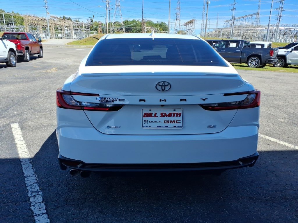 Used 2025 Toyota Camry SE w/ Convenience Package FWD image 6
