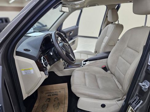 Used 2013 Mercedes-Benz GLK 350 2WD image 18