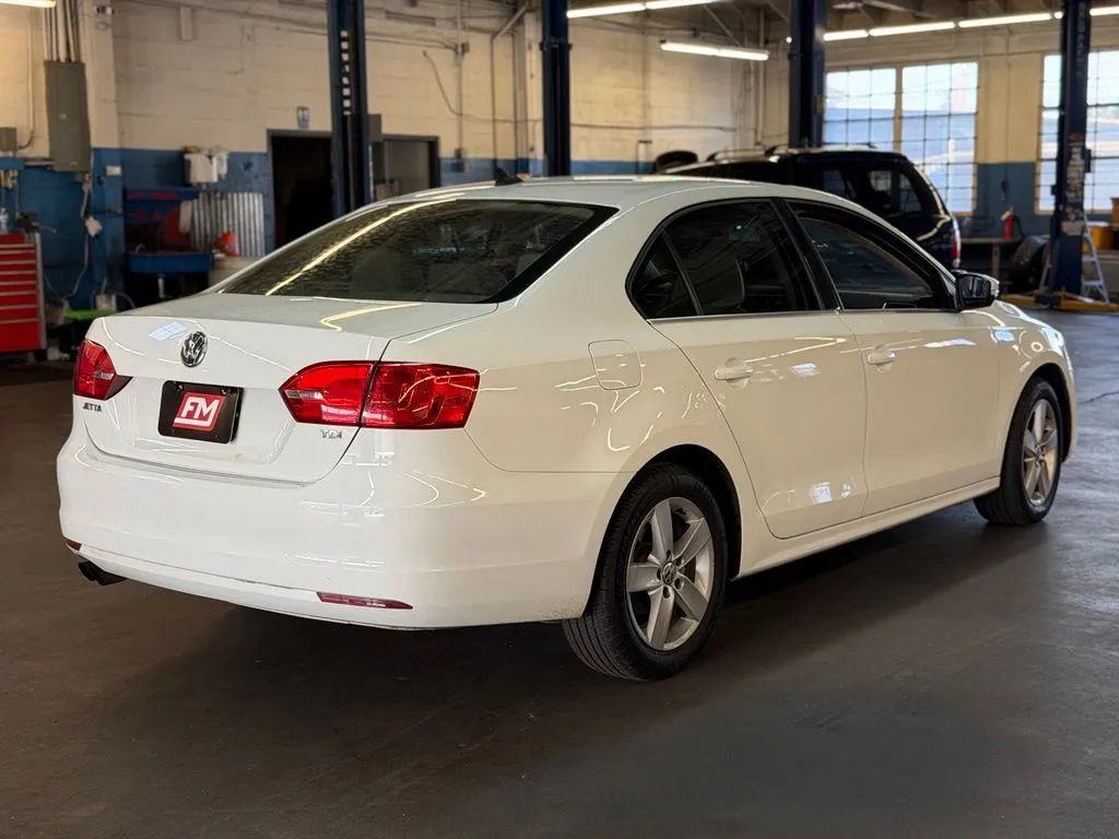 Used 2014 Volkswagen Jetta TDI FWD image 9