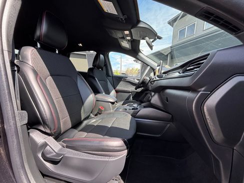 Used 2025 Ford Escape ST-Line Select AWD/4WD image 21