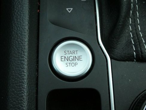 Used 2022 Volkswagen Atlas SE image 9