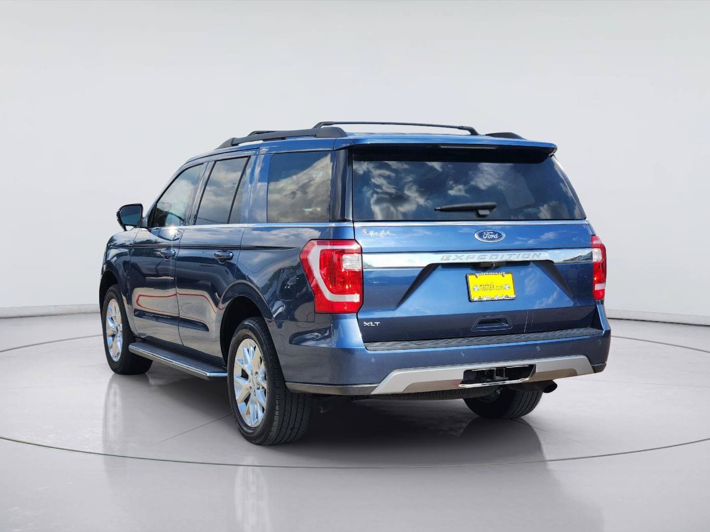 Used 2020 Ford Expedition XLT w/ Equipment Group 202A RWD image 7