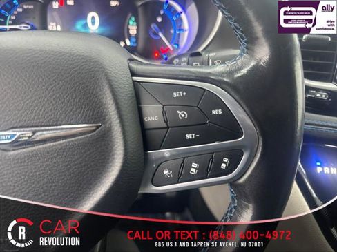 Used 2021 Chrysler Pacifica Touring-L image 23