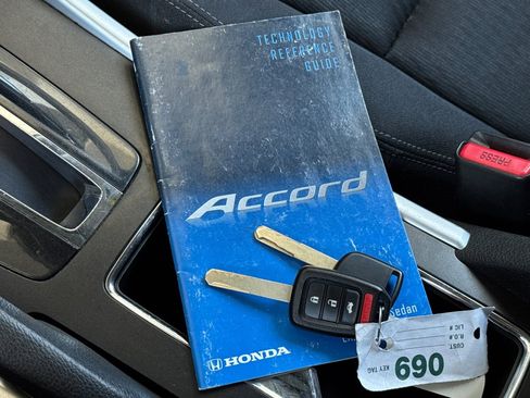 Used 2015 Honda Accord Sport image 4