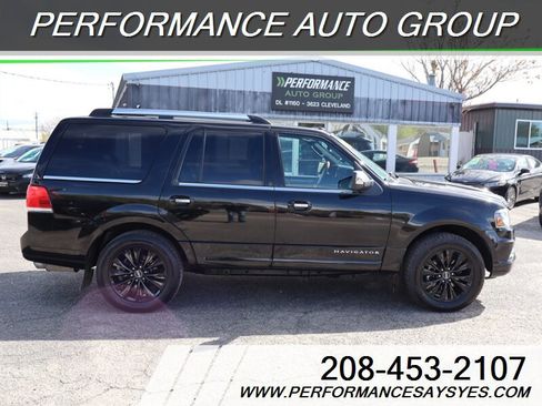 Used 2016 Lincoln Navigator Select image 8