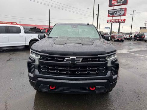 Used 2023 Chevrolet Silverado 1500 LT Trail Boss w/ LT Trail Boss Premium Package AWD/4WD image 2