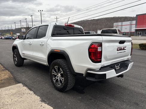 Used 2024 GMC Canyon AT4 w/ Technology Package image 2