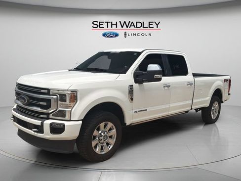Used 2020 Ford F250 Platinum w/ FX4 Off-Road Package AWD/4WD image 3