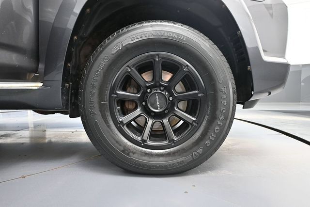 Used 2013 Toyota 4Runner SR5 w/ Convenience Pkg AWD/4WD image 11