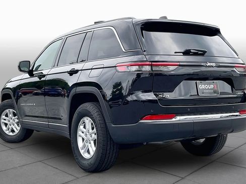 Used 2023 Jeep Grand Cherokee Laredo AWD/4WD image 11