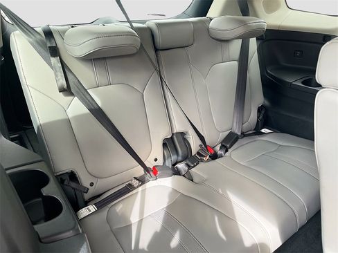 Used 2025 Honda Pilot Touring image 28