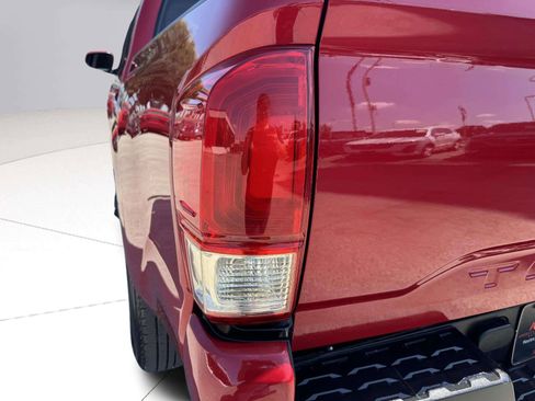 Used 2022 Toyota Tacoma SR w/ SR Convenience Package RWD image 15