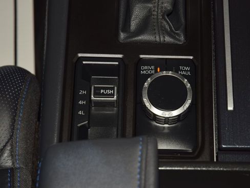Used 2024 Toyota Tundra Platinum AWD/4WD image 27