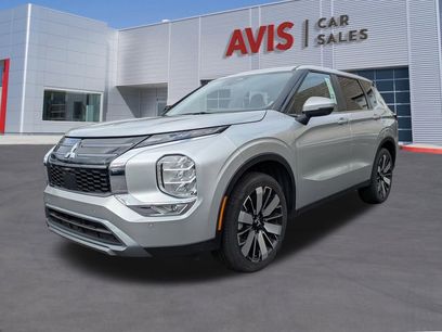 Used 2025 Mitsubishi Outlander SE