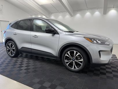 Used 2021 Ford Escape SE w/ SE Sport Appearance Package