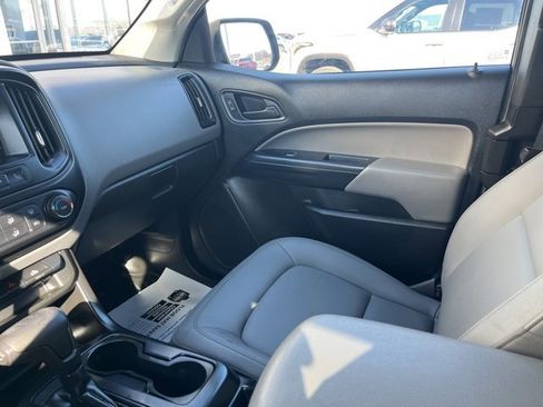 Used 2021 Chevrolet Colorado W/T w/ WT Convenience Package image 9
