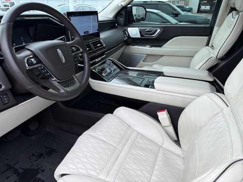 Used 2024 Lincoln Navigator Black Label AWD/4WD image 19