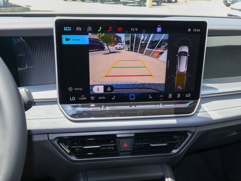 New 2026 Volkswagen Tiguan SE FWD image 22