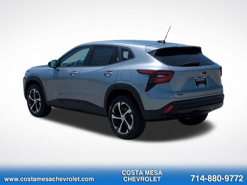 New 2026 Chevrolet Trax RS FWD image 7