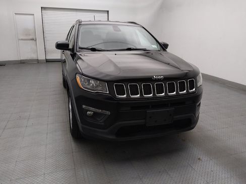 Used 2019 Jeep Compass Latitude w/ Popular Equipment Group AWD/4WD image 14