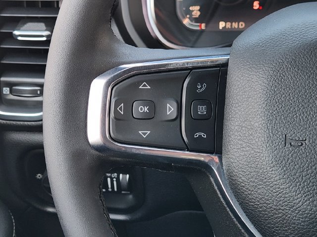 Used 2026 RAM 2500 Laramie AWD/4WD image 36