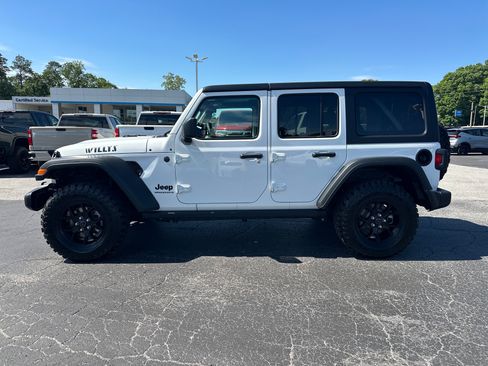 Used 2025 Jeep Wrangler Unlimited Sport AWD/4WD image 5