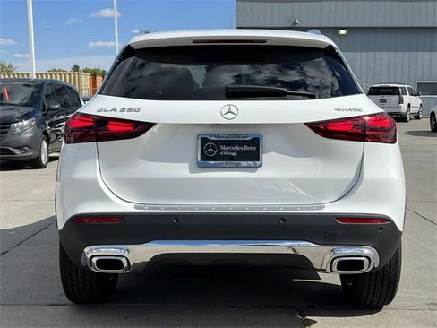 Certified 2025 Mercedes-Benz GLA 250 4MATIC image 43