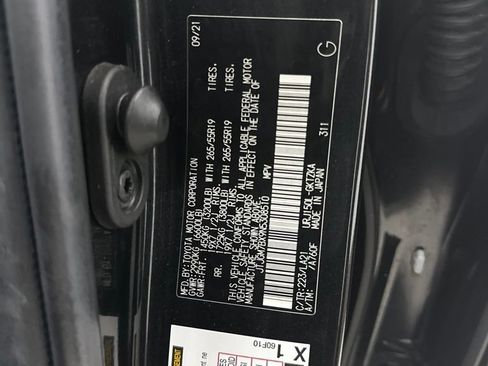Used 2022 Lexus GX 460 Luxury w/ Off Road Package AWD/4WD image 30