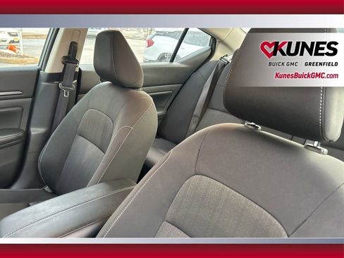 Used 2025 Nissan Altima 2.5 SV image 17