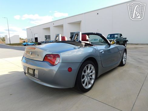 Used 2006 BMW Z4 3.0i RWD image 25