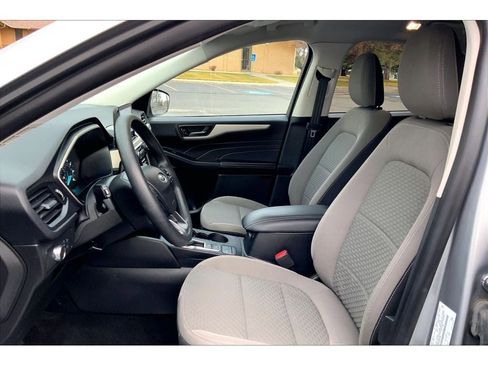 Used 2022 Ford Escape SE image 26