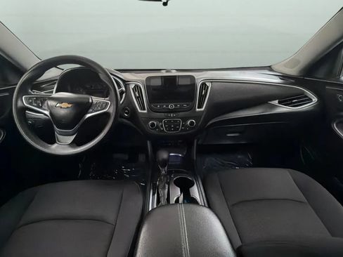 Used 2022 Chevrolet Malibu LT FWD image 9