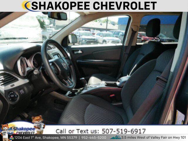 Used 2019 Dodge Journey SE FWD image 8