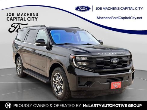 Used 2025 Ford Expedition Active AWD/4WD image 1