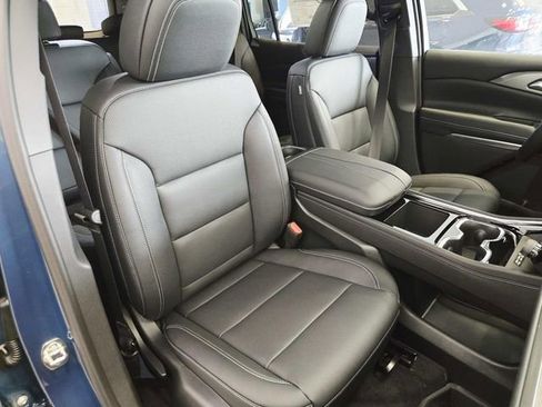 New 2026 Chevrolet Traverse LT image 14