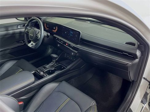 Used 2025 Kia K5 GT image 31