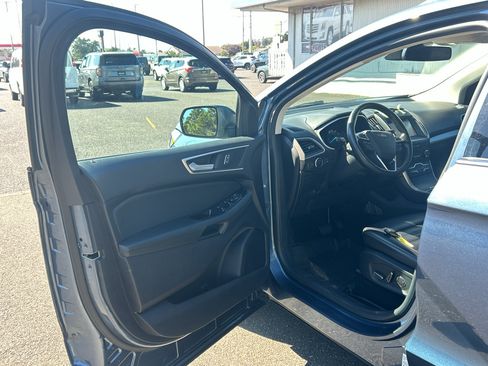 Used 2019 Ford Edge SEL w/ Equipment Group 201A AWD/4WD image 12