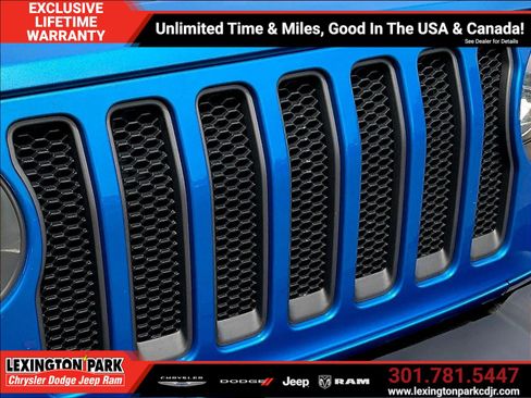 Used 2023 Jeep Wrangler Unlimited Rubicon w/ Cold Weather Group AWD/4WD image 31
